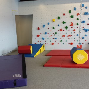 Kids room custom obstacles and flooring by Futurist